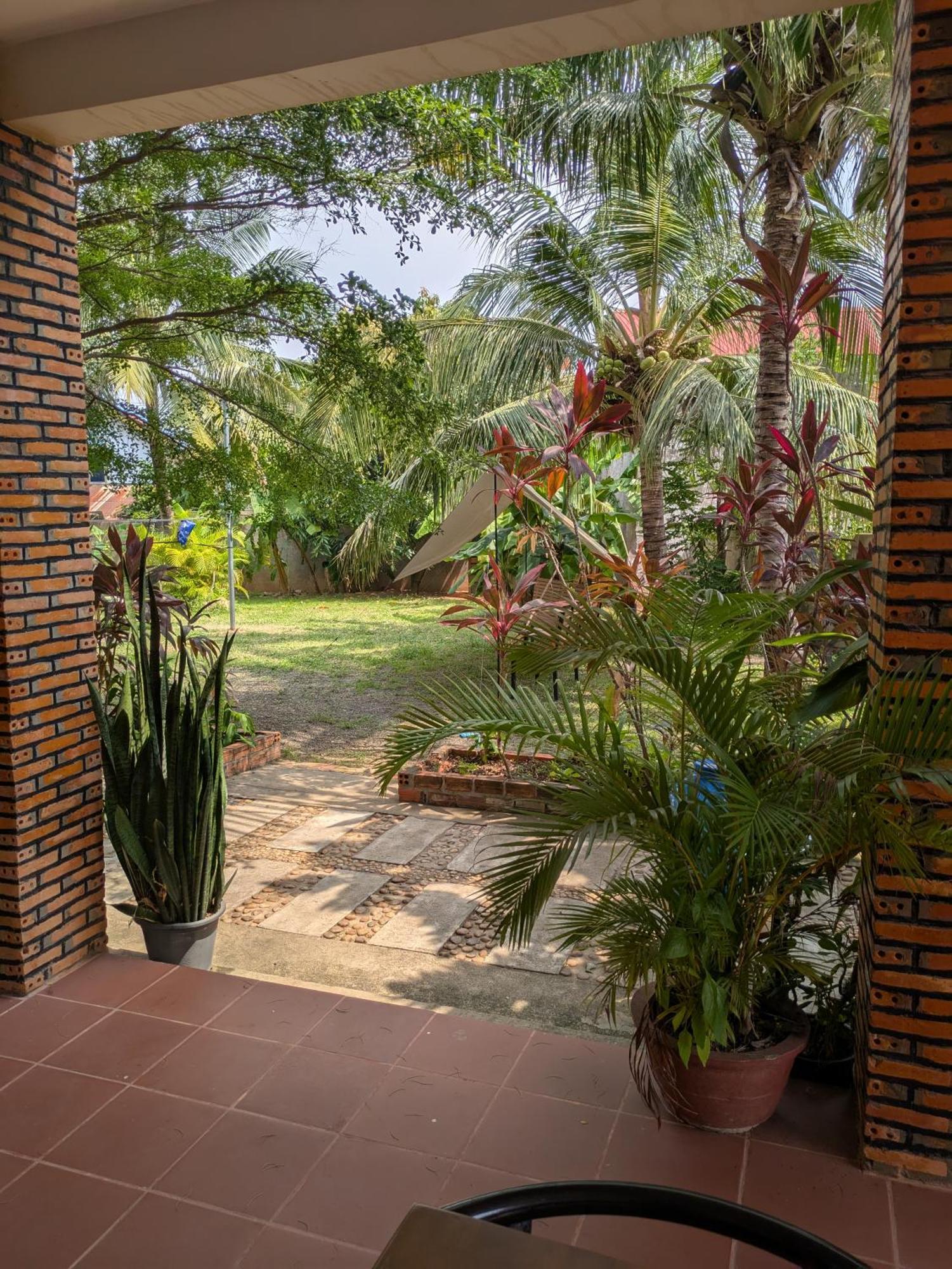 Coconut Lodge Kampot Extérieur photo